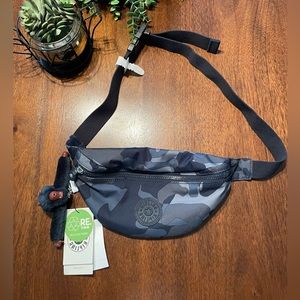 NWT Kipling Camouflage Fanny pack
